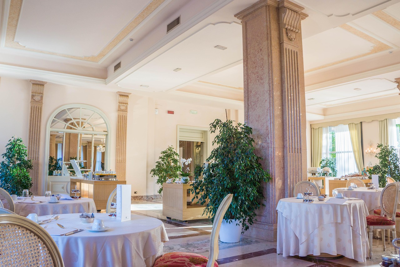 villa cortine palace, breakfast room, restaurant, luxury, sirmione, lake garda, italy, hotel, design, interior, decoration, dining, food, drink, decor, elegance